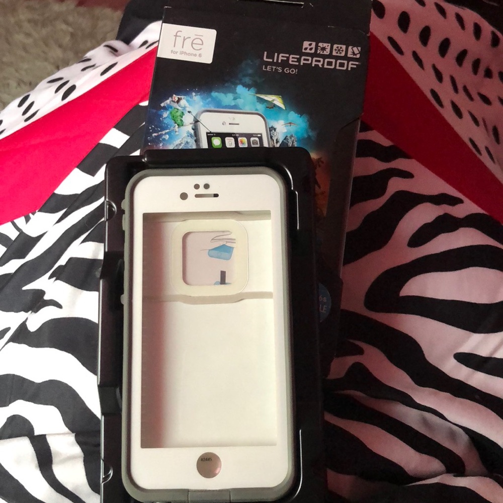 iPhone 6 lifeproof case